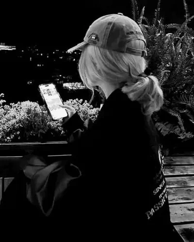 Full 90 Avatar Ảnh Buồn Chất Nữ cá tính mạnh theo phong cách trầm và ngầu lạnh lùng