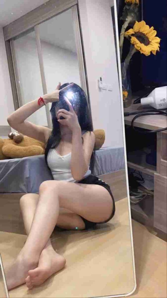 anh-chup-truoc-guong-che-mat-nu-10