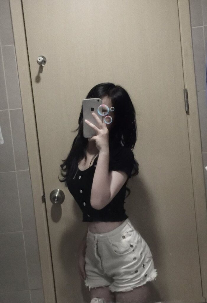 anh-chup-truoc-guong-che-mat-nu-3-2