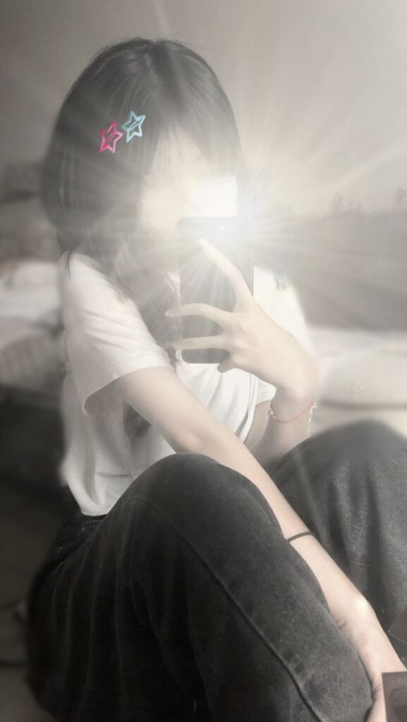 anh-gai-xinh-che-mat-1-1