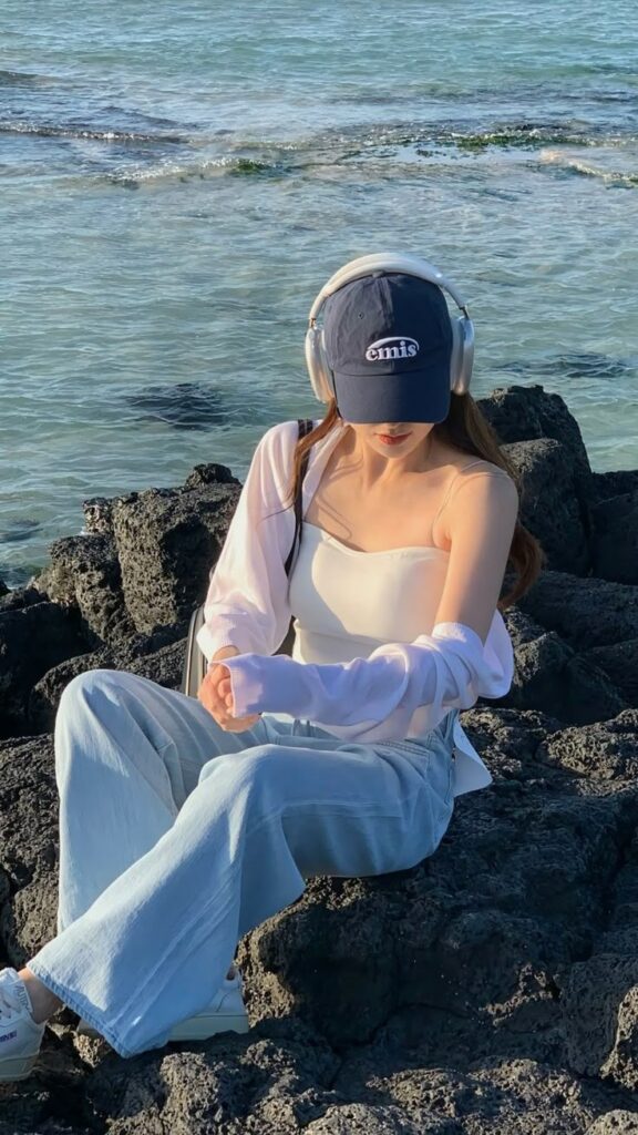 anh-gai-xinh-che-mat-di-bien-5