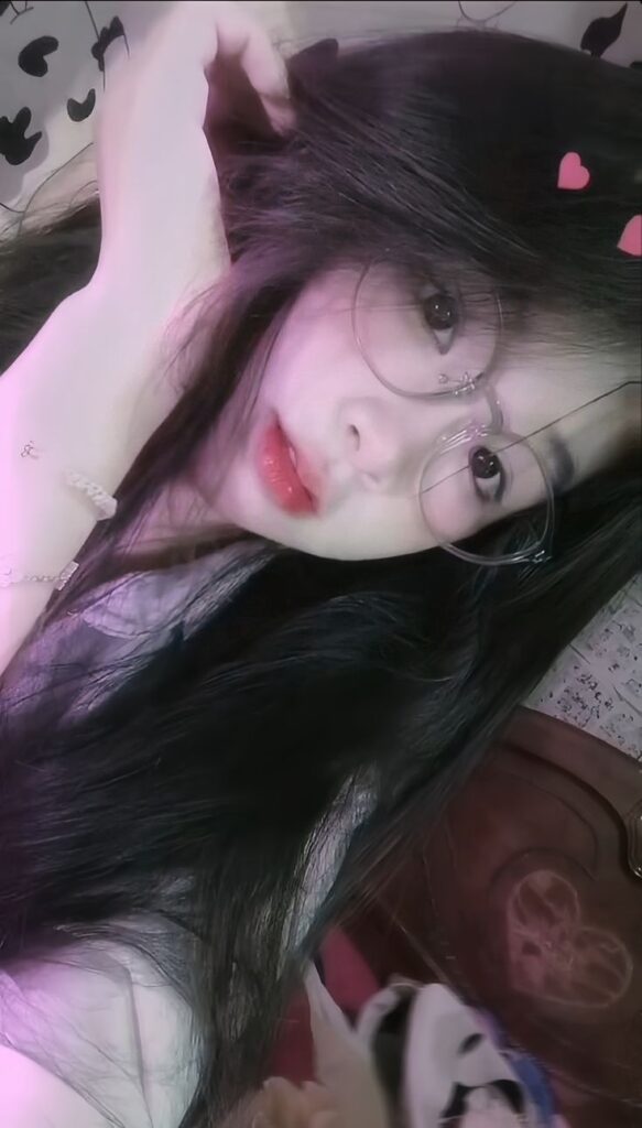 anh-hot-girl-dang-yeu-1-1