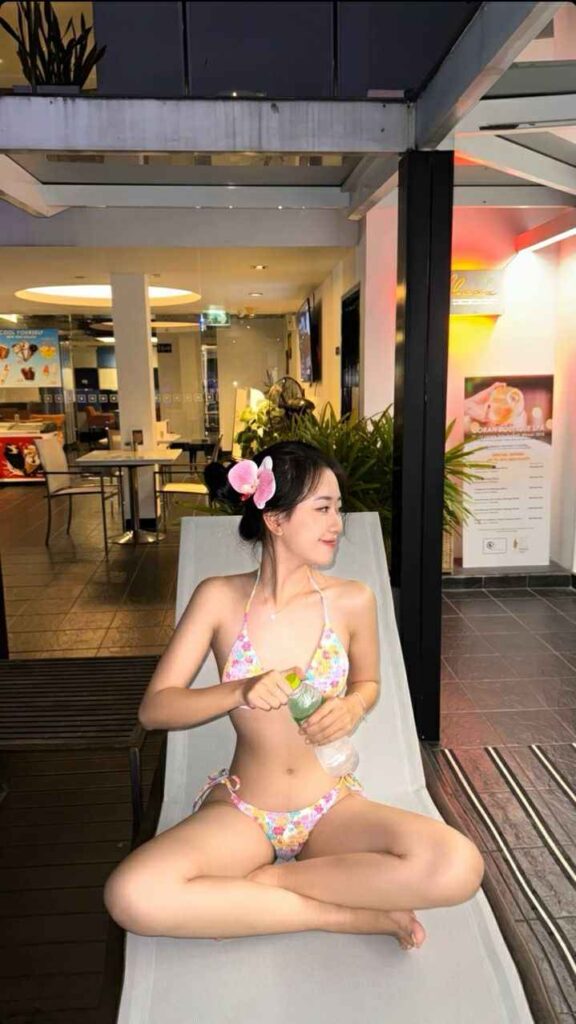 gai-xinh-mac-bikini-nhay-tiktok-10