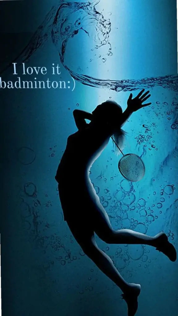 Khoảnh khắc nhảy đập cầu của nữ vận động viên được thể hiện qua nét vẽ bóng đen trên nền xanh thẳm làm nổi bật kỹ thuật phông cầu điêu luyện.